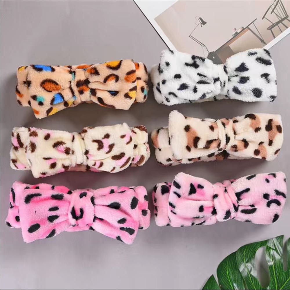 Mystery Velvet Bath Headband